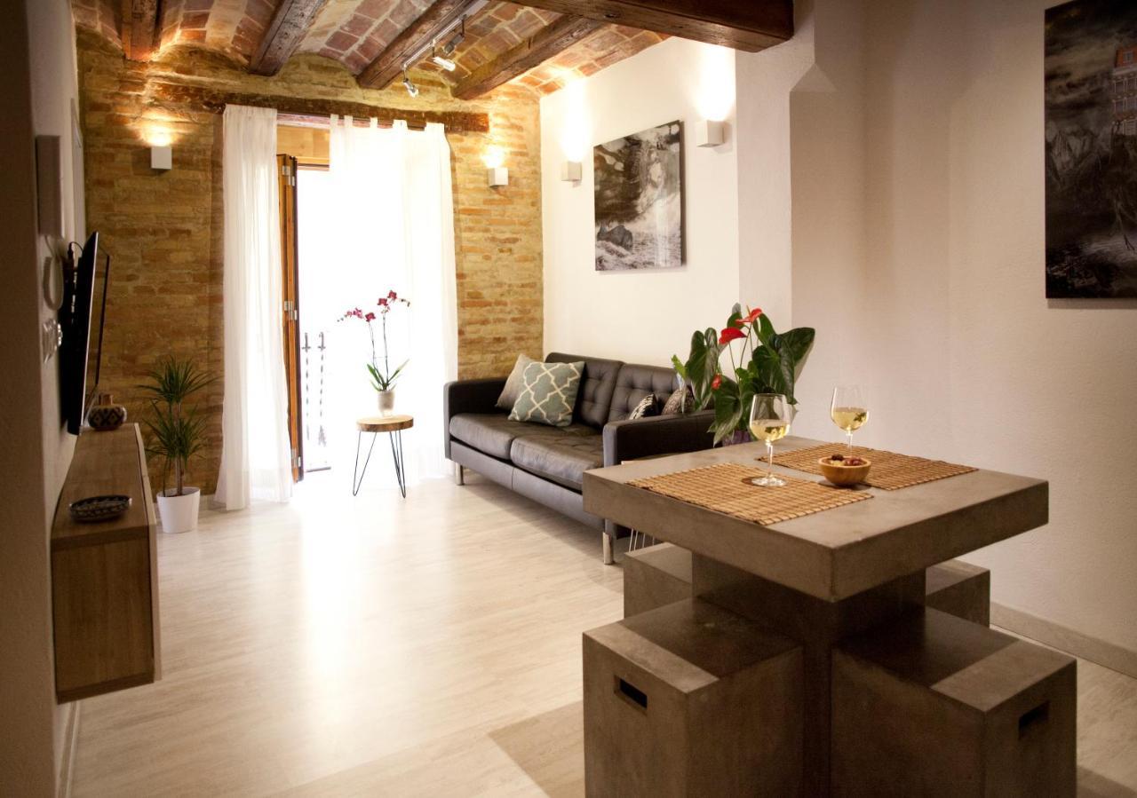 Authentic Charming Apartment/Wifi/Air Conditioning فالنسيا المظهر الخارجي الصورة